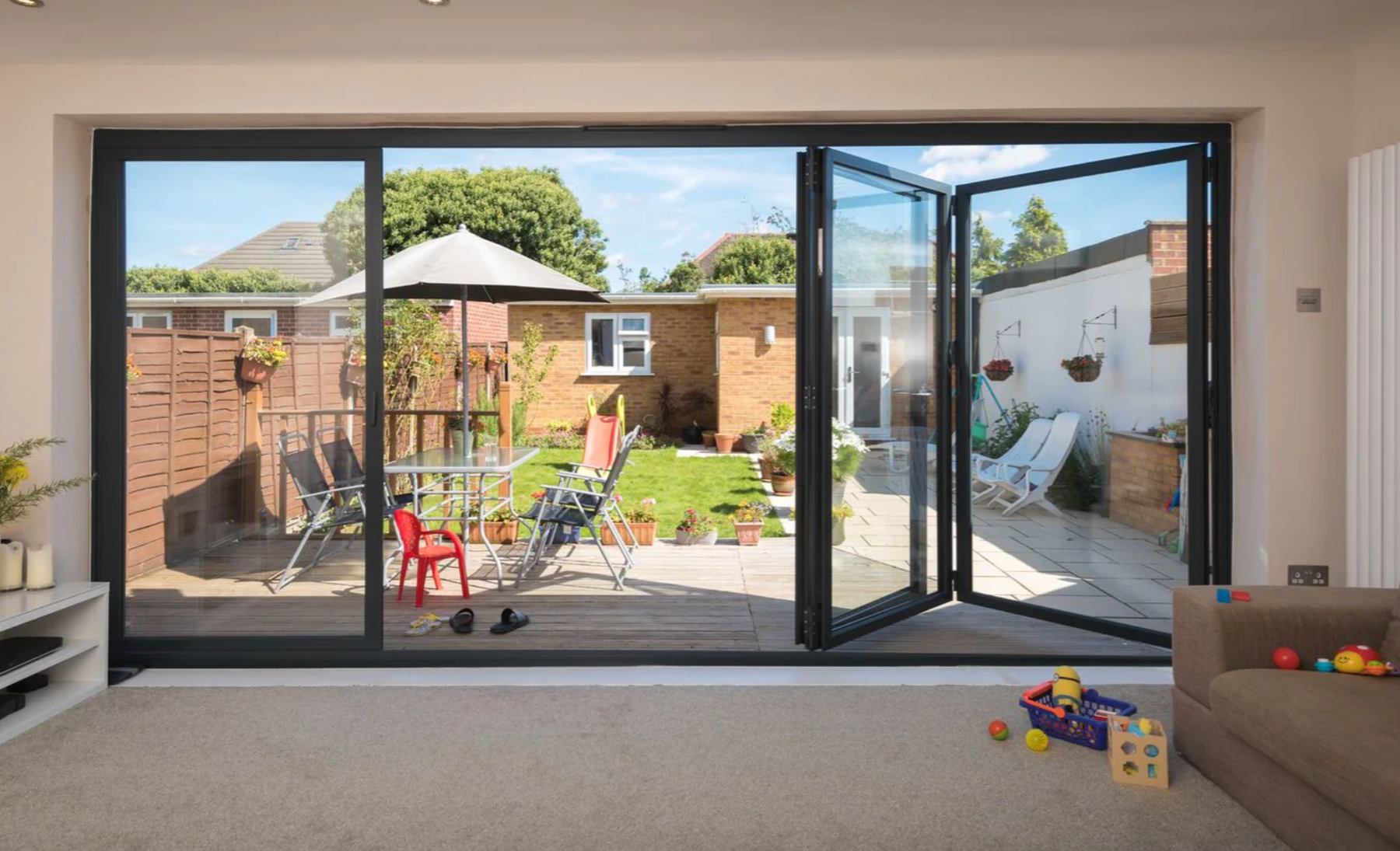 Add the Finishing Touch to Your Extension with Visofold 1000 Aluminium Bifold Doors