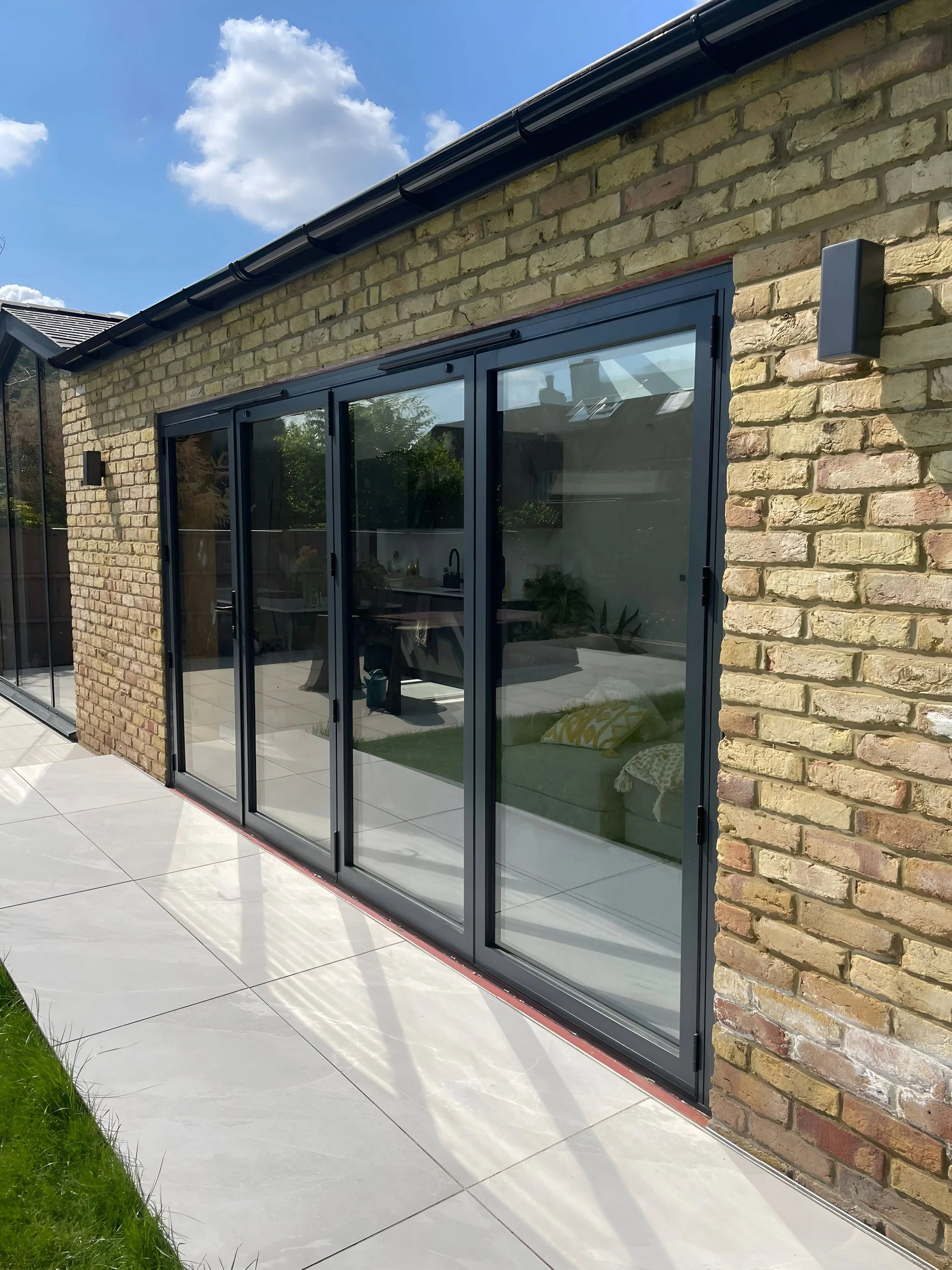 What Is Thermally Broken Aluminium?